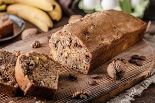 Do domowego ciasta na jogurcie dodaję te orzechy. Cała rodzina przepada za tym wypiekiem