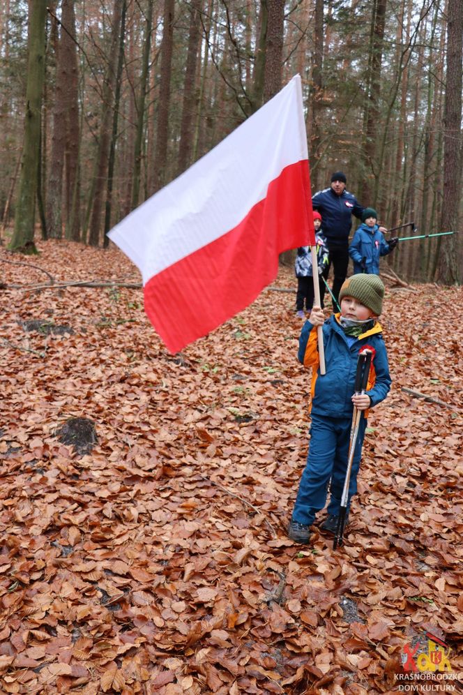 Poszli dla Niepodległej. W Krasnobrodzie odbył się IV. Rajd Nordic Walking