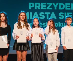 Blisko 700 najzdolniejszych siedleckich uczniów z nagrodami za dokonania w nauce!