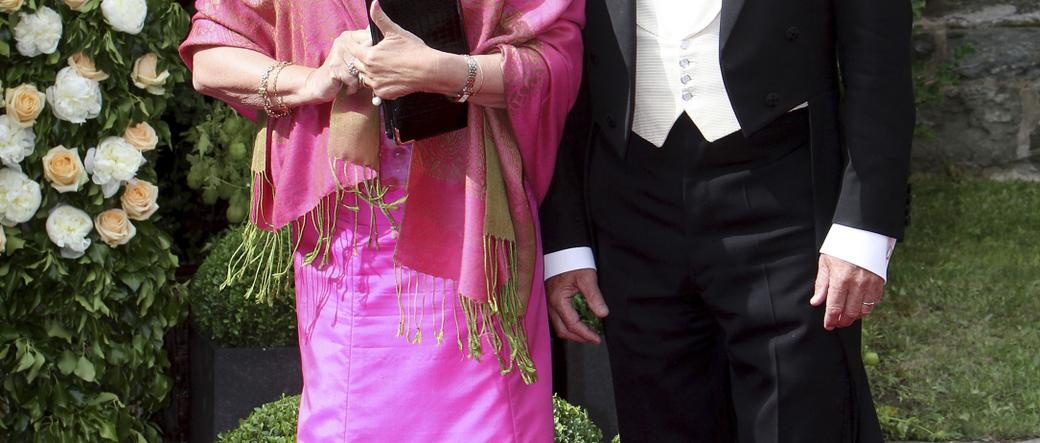 Królewska para adoptowało uchodźce , a On ich okradł