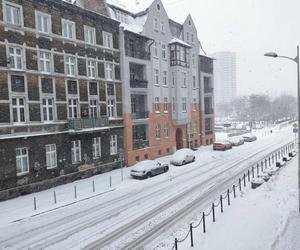 Atak zimy w śląskim. Miejscami może spaść do pół metra śniegu