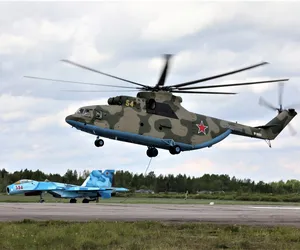 Gigantyczny rosyjski śmigłowiec Mi-26 przegrał starcie ze słupem. Kuriozalny wypadek w Jakucku