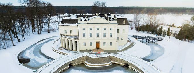Pałac Popielów w Kurozwękach