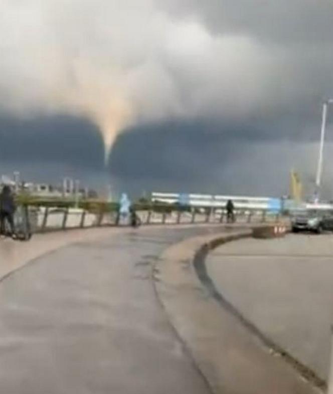 Tornado porywa ludzi i wrzuca do Bałtyku! Szok na wybrzeżu
