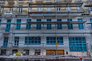 Kamienica Żelazna 64