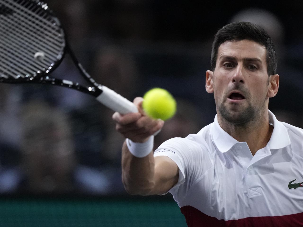 KIEDY finał Djoković - Miedwiediew O KTÓREJ GODZINIE FINAŁ ATP Paryż Gdzie oglądać finał Djoković - Miedwiediew TV Transmisja NA ŻYWO