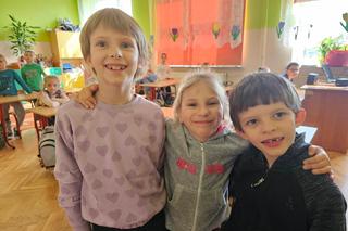 W szkołach czytają bajki o Misiu Adwokacie [GALERIA]