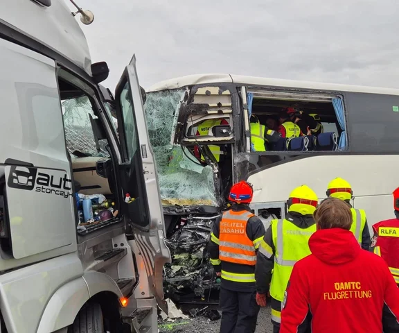 Wypadek autokaru w Austrii. Jechała delegacja urzędu marszałkowskiego