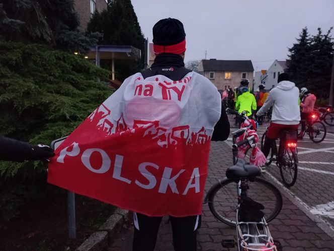 Z Leszna wystartował rajd rowerowy "Biało-Czerwono Zakręceni"