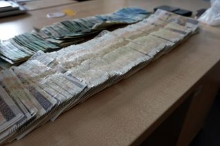 Niby sól, a jednak kokaina. Blisko 100 tys. złotych wątpliwego pochodzenia. 43-latek trafił za kraty