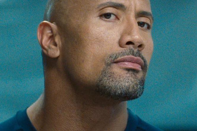 Szybcy i wściekli 8 – Hobbs w więzieniu! Na nowym zdjęciu The Rock jest BARDZO zły