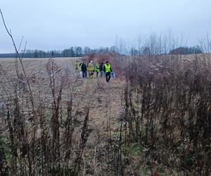 Rzeka Pasłęka zanieczyszczona brunatną cieczą o zapachu gnojowicy [ZDJĘCIA]