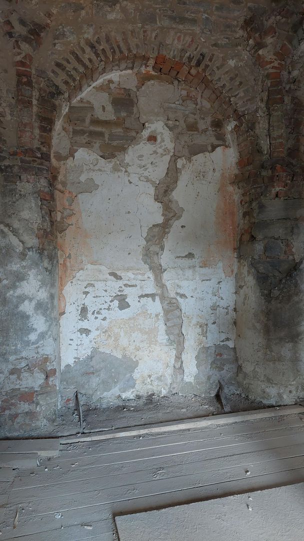 Baszta w Nowych Kicharach (gm. Dwikozy) w trakcie remontu