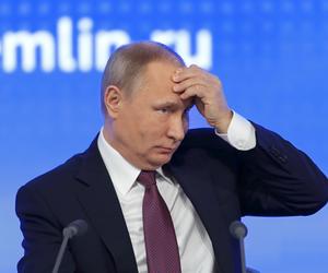 Putin wojną kieruje z łóżka? Wstaje na posiłki i na siusiu