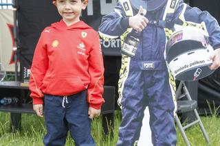 Te gwiazdy uwielbiają szybką jazdę i ryk silników!