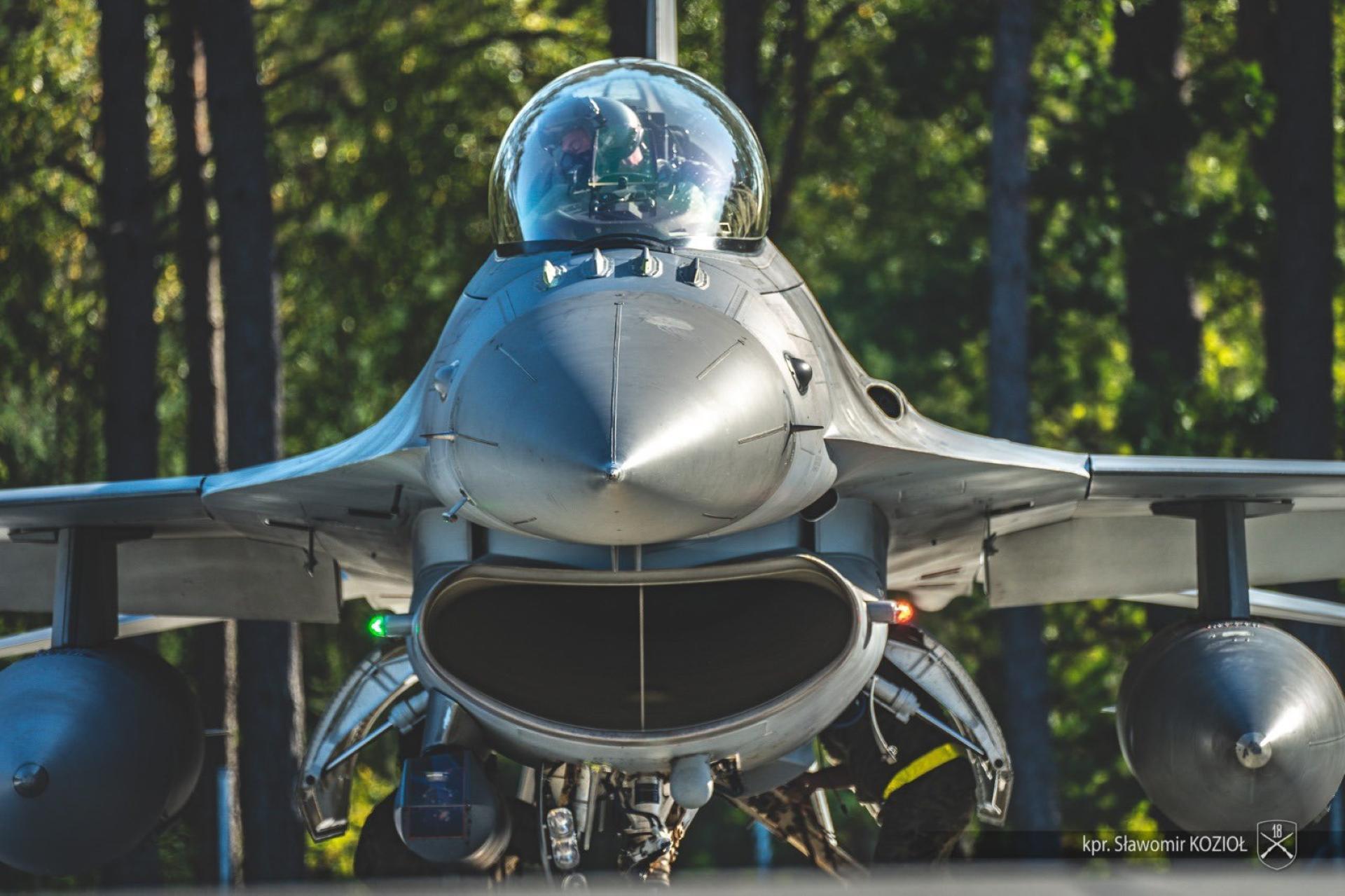 F-16 na Route 604
