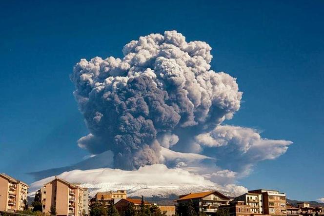 Wybuchy Etny widać już z KOSMOSU! Rośnie zagrożenie, tak źle nie było od dawna