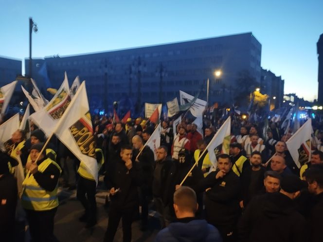 "Walczymy o Śląsk i o przemysł, żeby nie umarł"