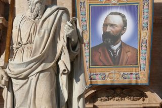 Był satanistycznym kapłanem, został świętym! Decyzja papieża Leona XIV