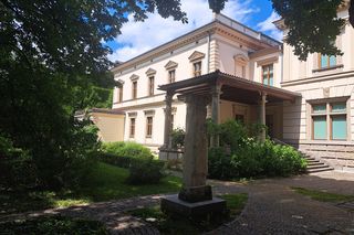 Ogród przy pałacu Czapskich w Krakowie