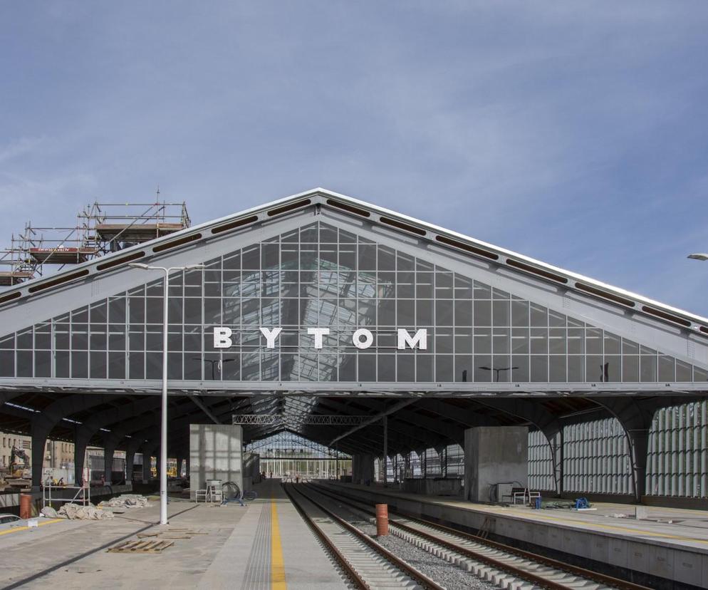 Niemal 100-letnia hala peronowa w Bytomiu przechodzi remont - zdjęcia