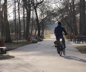 Mieszkańcy Lublina poczuli wiosnę. Na termometrach było ponad 20 stopni! Wiosenna odsłona Parku Ludowego w obiektywie