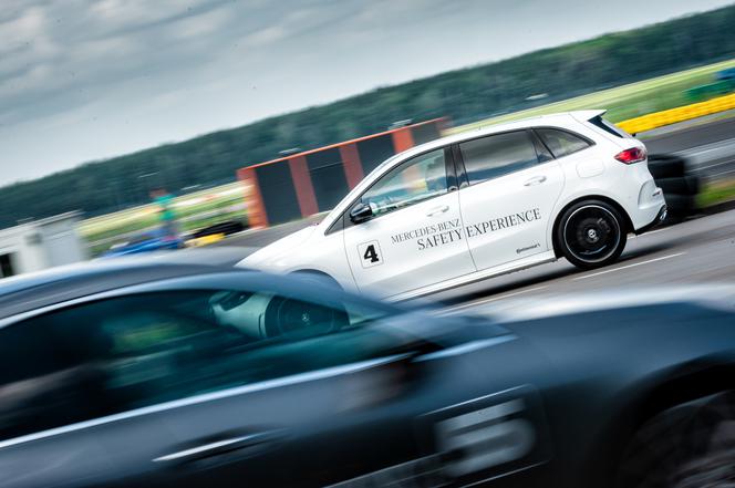 Mercedes-Benz Safety Experience 2019