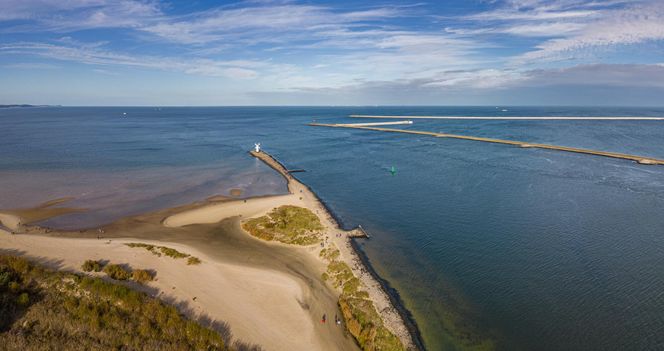 Oto najpiękniejsza plaża w Polsce według czytelników Travelist. Turyści nazywają ją "Majorką Północy"