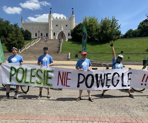 Polesie nie Powęgle to hasło karawany rowerowej, która ruszyła z Lublina. Jej uczestnicy jadą w obronie przyrody