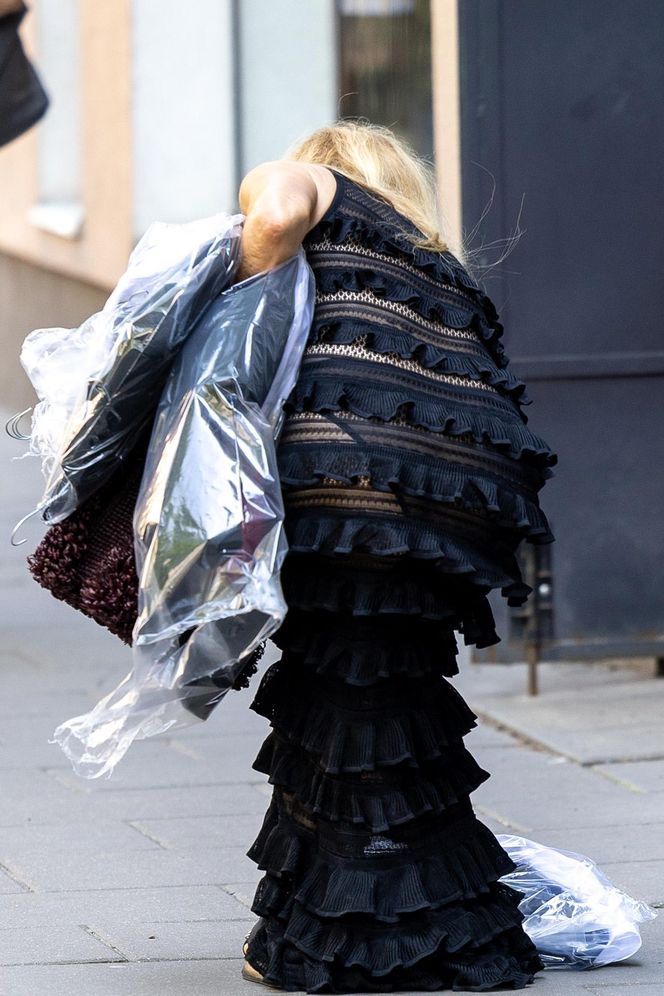 Monika Olejnik. W falbanach pogubiła pranie