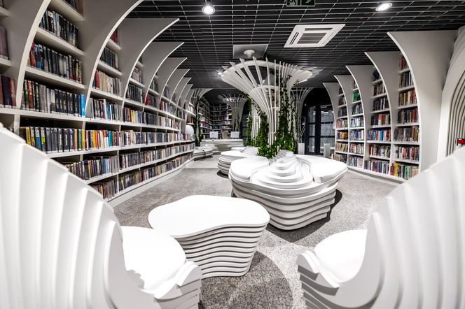 Metroteka – biblioteka na stacji metra M2 Kondratowicza w Warszawie