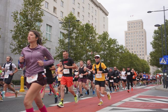 Uczestnicy Maratonu Warszawskiego 2025