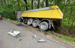 Wypadek ciężarówek w Popowie. Szoferki zmiażdżone