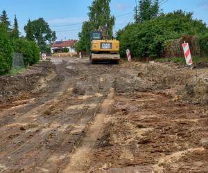 Przebudowa drogi spowodowała spore utrudnienia. Zamknięta dla ruchu jest ul. Tadeusza Kościuszki w Przesmykach