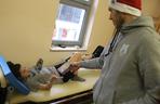 Biało-niebieskie Mikołaje w olsztyńskim szpitalu