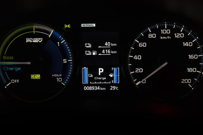 Mitsubishi Outlander PHEV 224 KM Instyle Plus 4WD S-AWC