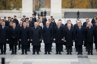 Stylizacje 11 listopada. Pierwsza dama i Paulina Kosiniak-Kamysz zaskoczyły, ale... która bardziej?