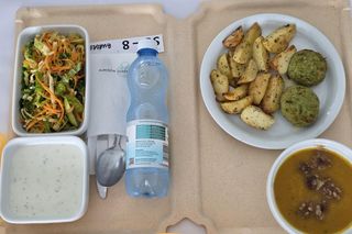 Posiłki w Szpitalu Uniwersyteckim w Krakowie