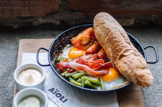 Gdzie zjeść śniadanie w Warszawie? Oto najlepsze miejsca na rozpoczęcie dnia! [GALERIA]