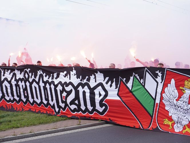 Godzina "W" w Sosnowcu. Mieszkańcy Zagłębia oddali hołd w 81. rocznicę Powstania Warszawskiego