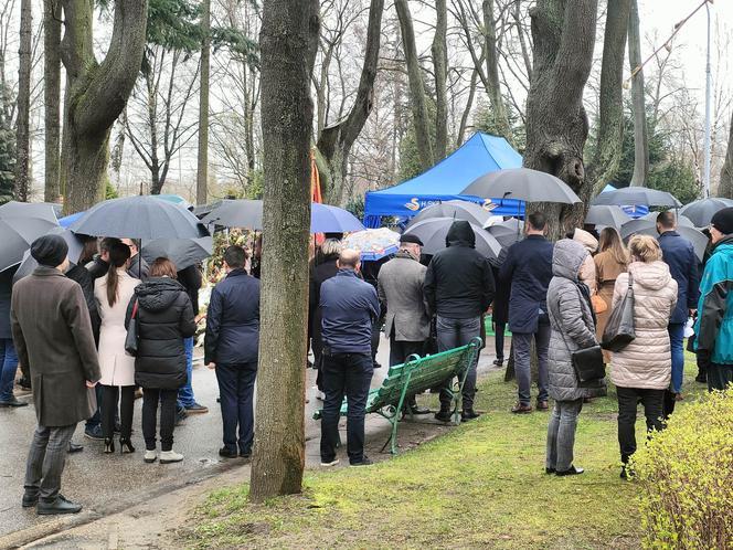 Pogrzeb znanego łódzkiego dziennikarza. Pochowano Piotra Wesołowskiego