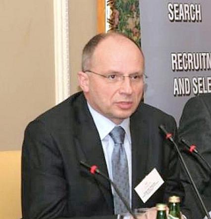 Podsekretarz Stanu Zbigniew Rapciak podczas debaty Czy inwestycje w infrastrukturę transportową mogą złagodzić skutki kryzysu? (10 marca 2009 r., Warszawa)