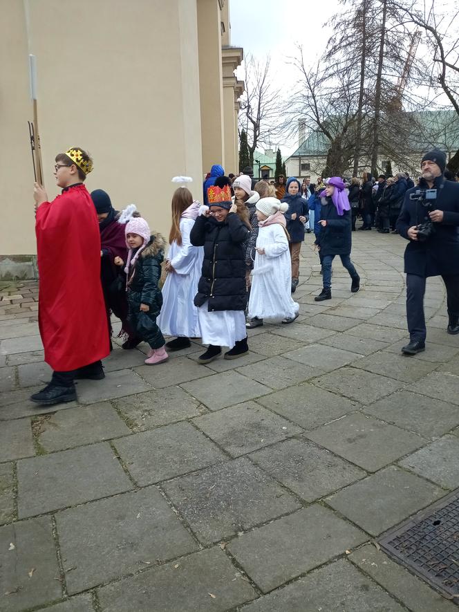 Orszak Trzech Króli 2023 przeszedł ulicami Kielc