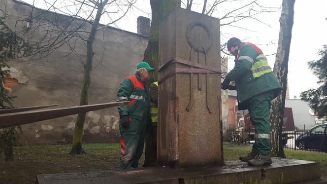 Nie ma już pomnika wdzięczności żołnierzom Armii Czerwonej w Lesznie. Został rozebrany