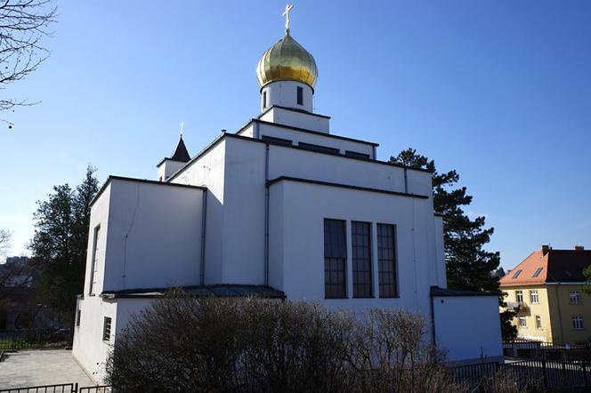 Złote kopuły i bajkowa architektura: najpiękniejsze cerkwie w Czechach