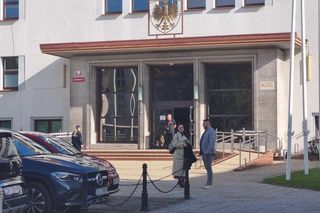 Alamr bombowy  w sądzie