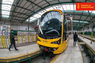 Nowe tramwaje dotarły do Warszawy