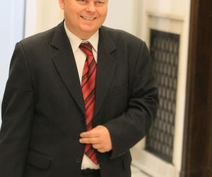 Wielka zmiana w wyglądzie Marka Suskiego. Mocno schudł. Jest szczuplutki jak szczypiorek