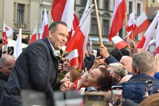 Karol Nawrocki przyjechał do Torunia. Fotorelacja ze spotkania