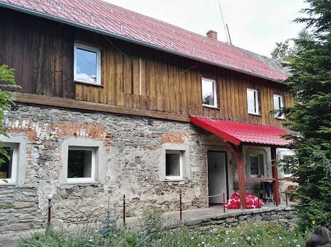 Przebudowa poniemieckiego domu. Zobacz zdjęcia przed i po 